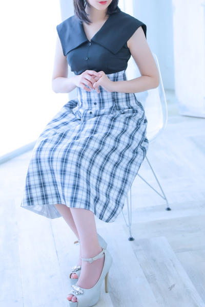 名古屋風俗デリヘル 新人・海未(ウミ) 写真